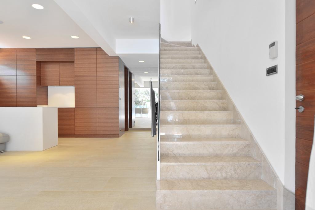 Chiponsky One - 5 Star Beachfront Property ボル エクステリア 写真