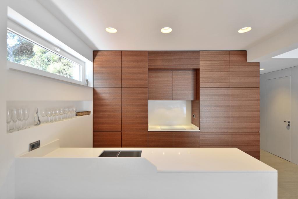 Chiponsky One - 5 Star Beachfront Property ボル エクステリア 写真