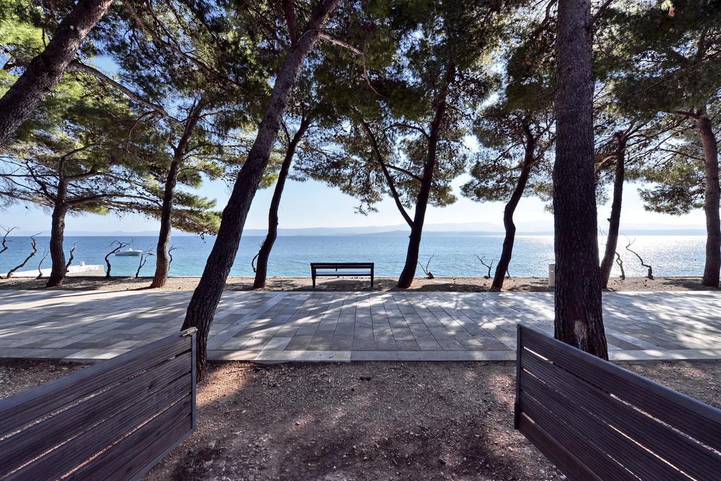 Chiponsky One - 5 Star Beachfront Property ボル エクステリア 写真